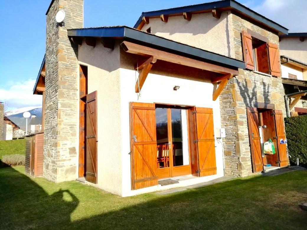Casa Adosada Para Familias En Santa Leocadia Sainte-Léocadie Eksteriør billede