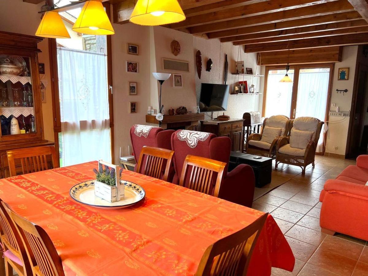 Casa Adosada Para Familias En Santa Leocadia Sainte-Léocadie Eksteriør billede