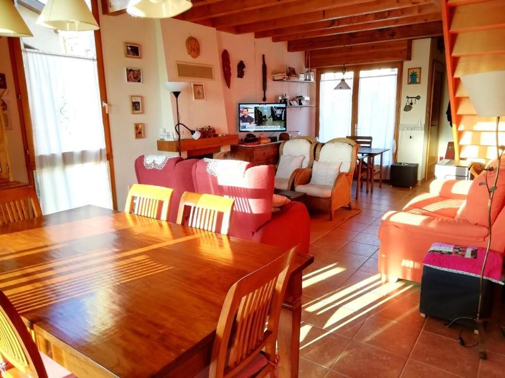 Casa Adosada Para Familias En Santa Leocadia Sainte-Léocadie Eksteriør billede