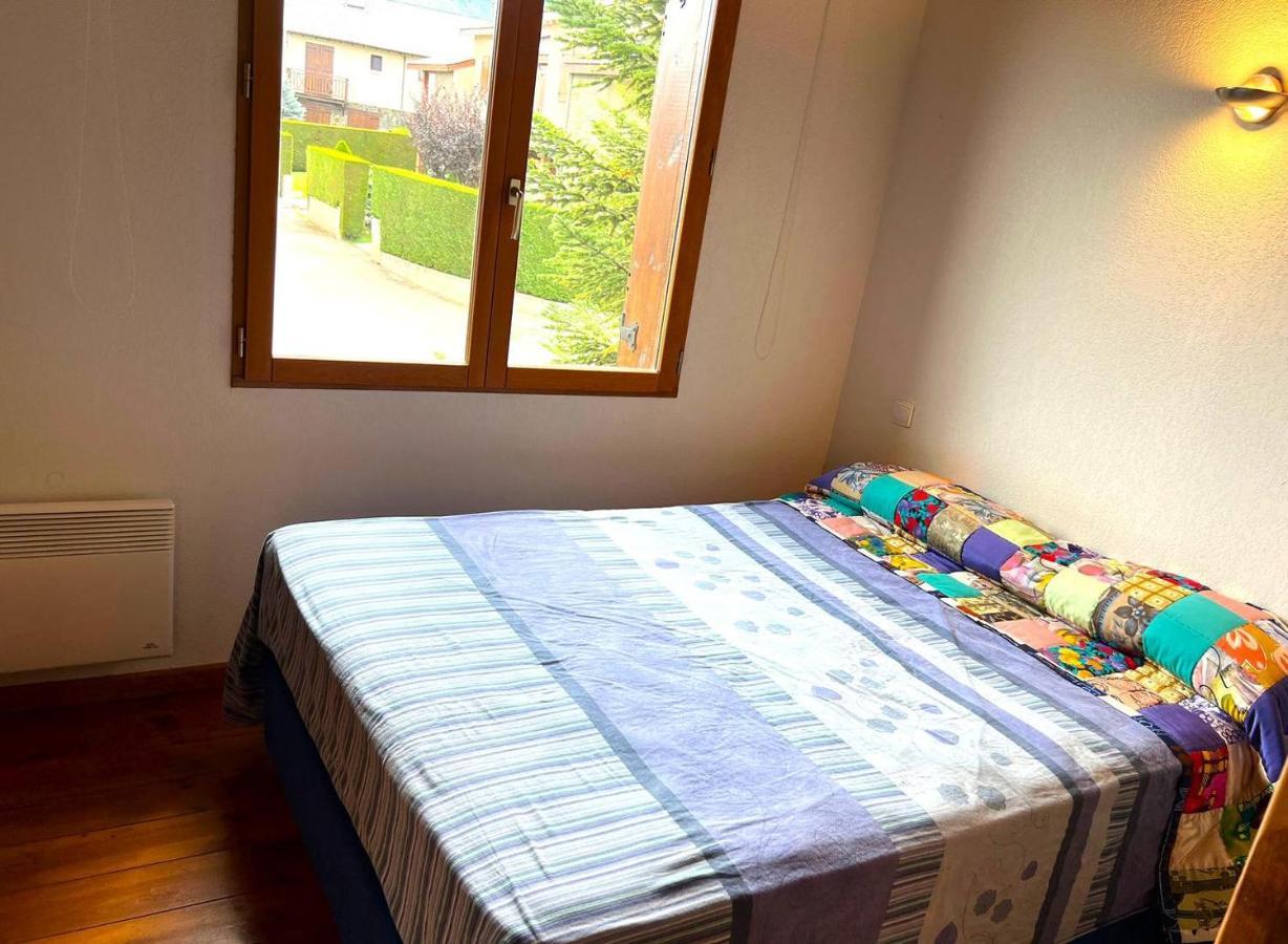 Casa Adosada Para Familias En Santa Leocadia Sainte-Léocadie Eksteriør billede